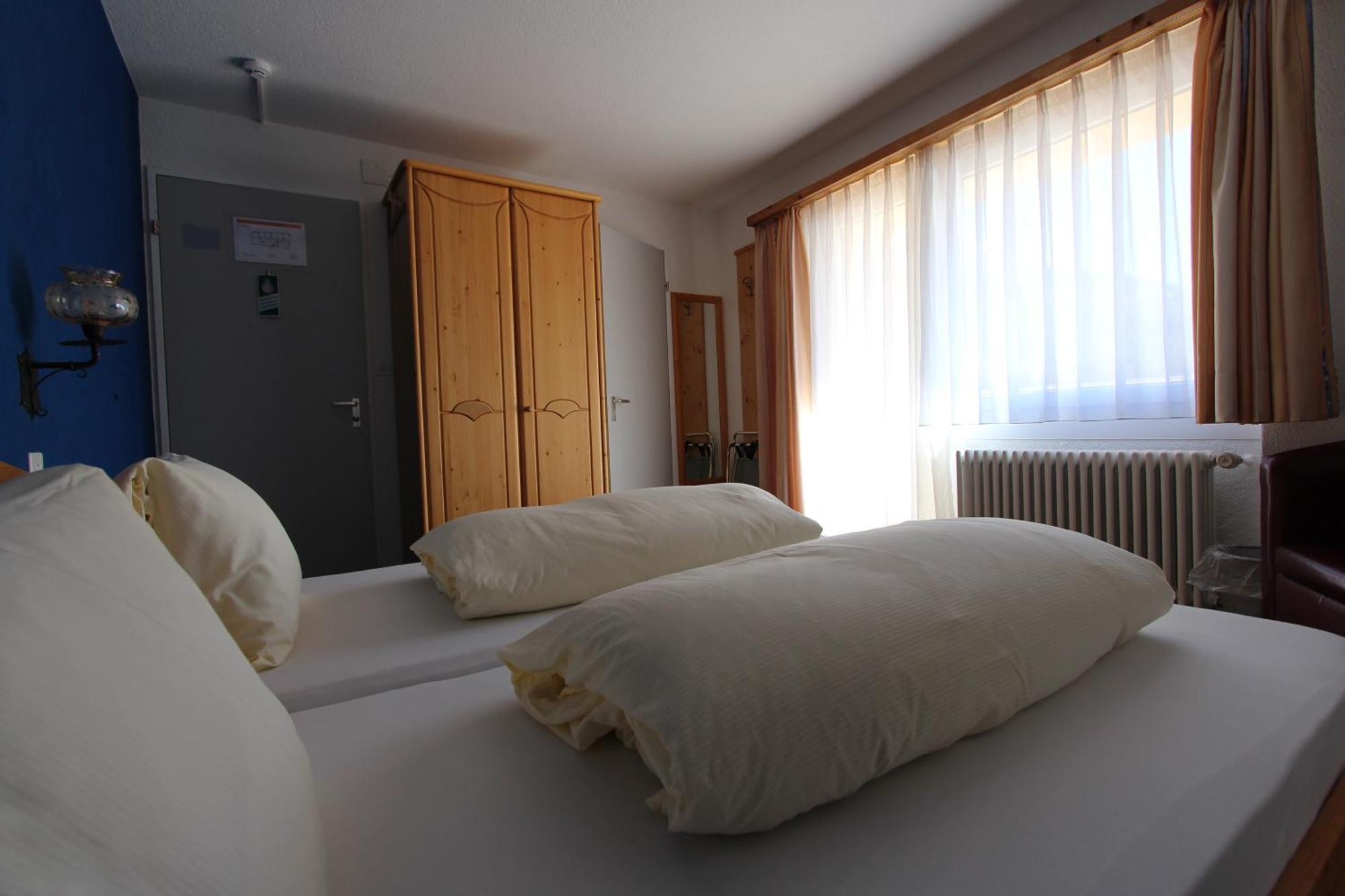 Hotel Al Rom Tschierv Zimmer foto